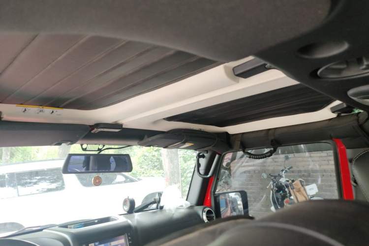 Used Jeep Wrangler 2015 3.6L Rubicon Four-Door Comfort Edition Headliner