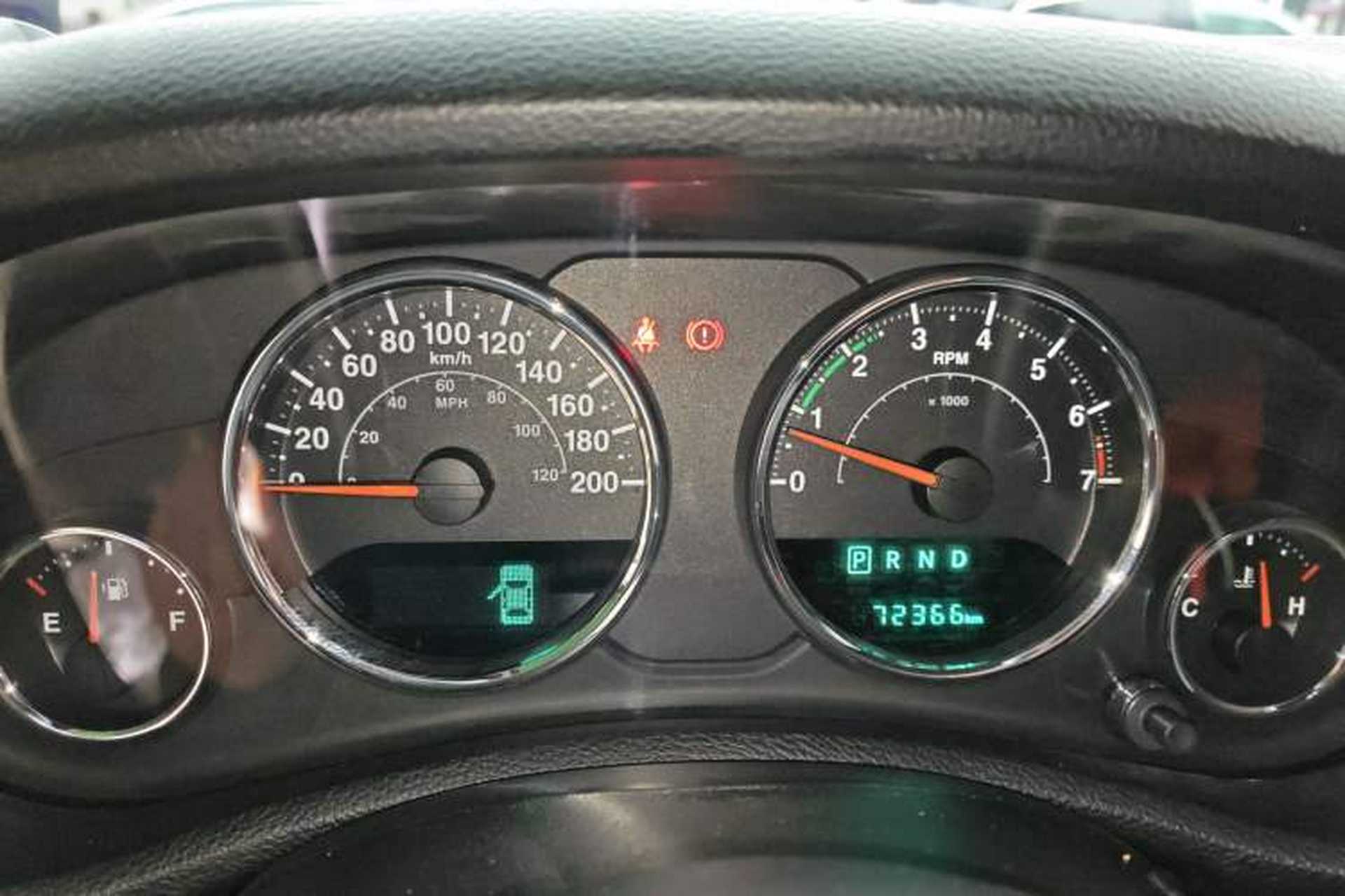 Used Jeep Wrangler 2015 3.0L Sahara Four-Door Comfort Edition Instrument Cluster