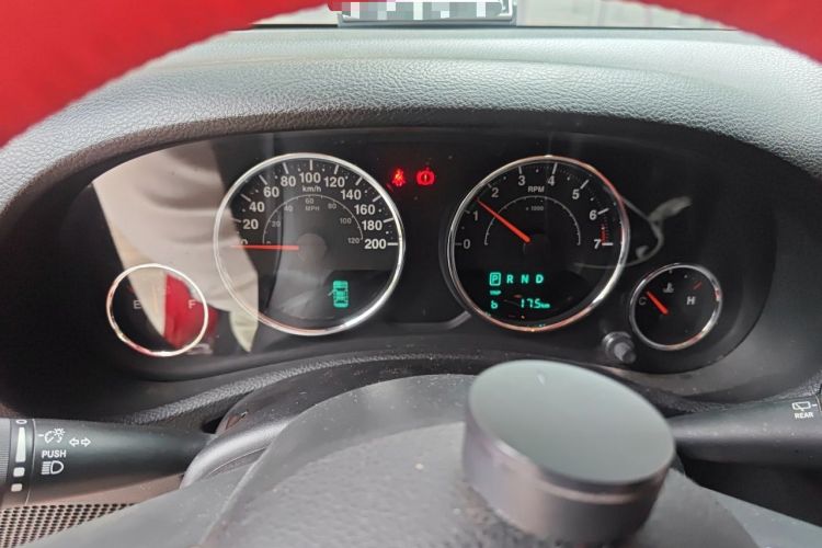 Used Jeep Wrangler 2015 3.0L Sahara Four-Door Comfort Edition Instrument Cluster