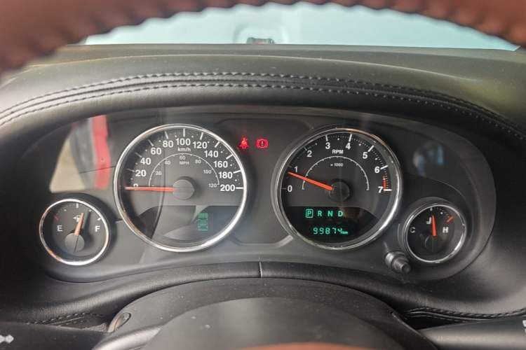 Used Jeep Wrangler 2015 3.6L Rubicon Four-Door Comfort Edition Instrument Cluster