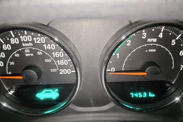 Used Jeep Wrangler 2015 3.0L Sahara Four-Door Comfort Edition Instrument Cluster