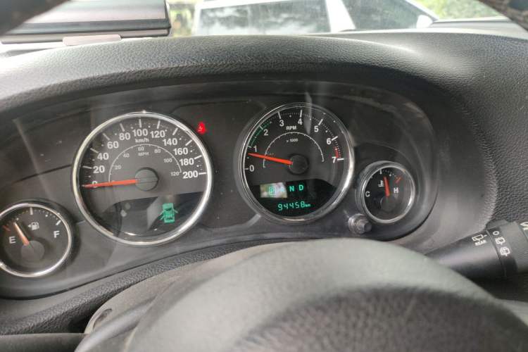 Used Jeep Wrangler 2015 3.6L Rubicon Four-Door Comfort Edition Instrument Cluster