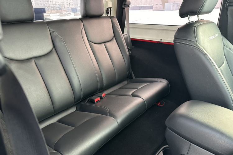 Used Jeep Wrangler 2015 3.6L Rubicon Two-Door Comfort Edition Interior 4