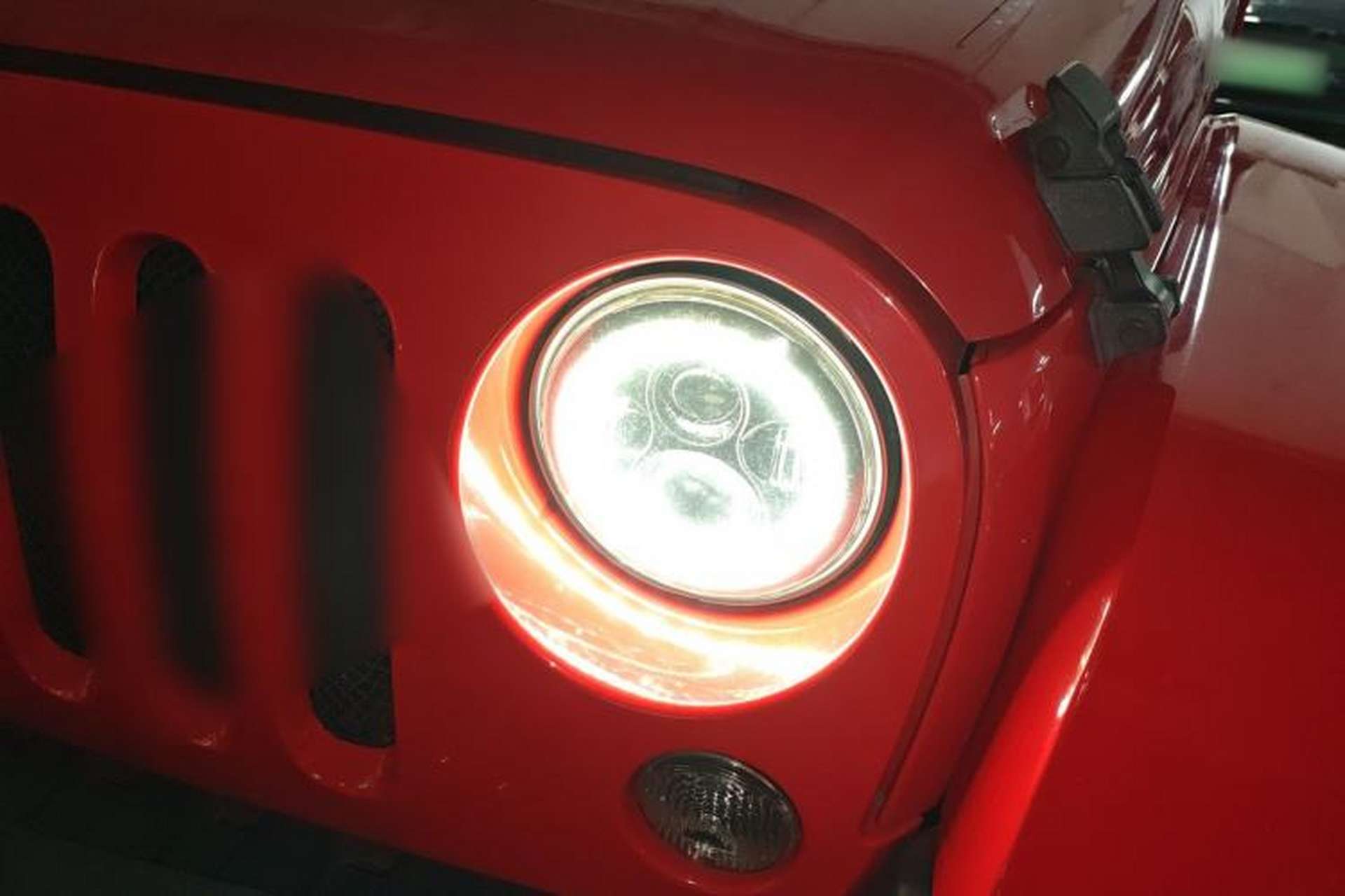 Used Jeep Wrangler 2015 2.8TD Sahara Four-Door Comfort Edition Left Front Headlight