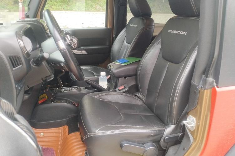 Used Jeep Wrangler 2015 3.6L Rubicon two-door model Left Front Seat