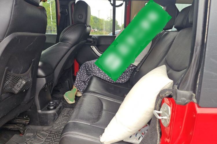 Used Jeep Wrangler 2015 2.8TD Sahara Four-Door Edition Left Rear Seat