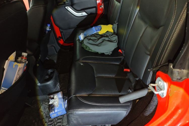 Used Jeep Wrangler 2015 3.0L Sahara Four-Door Comfort Edition Left Rear Seat