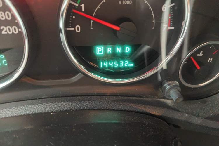 Used Jeep Wrangler 2015 3.0L Sahara Four-Door Comfort Edition Odometer Close Up