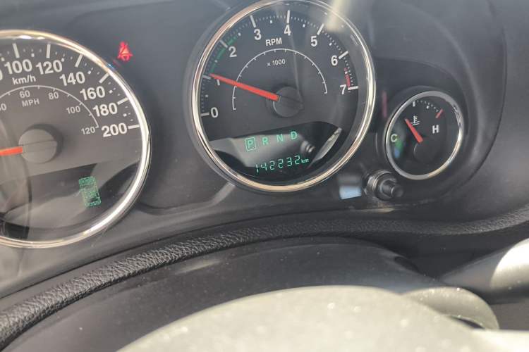 Used Jeep Wrangler 2015 3.0L Sahara Four-Door Edition Odometer Close Up