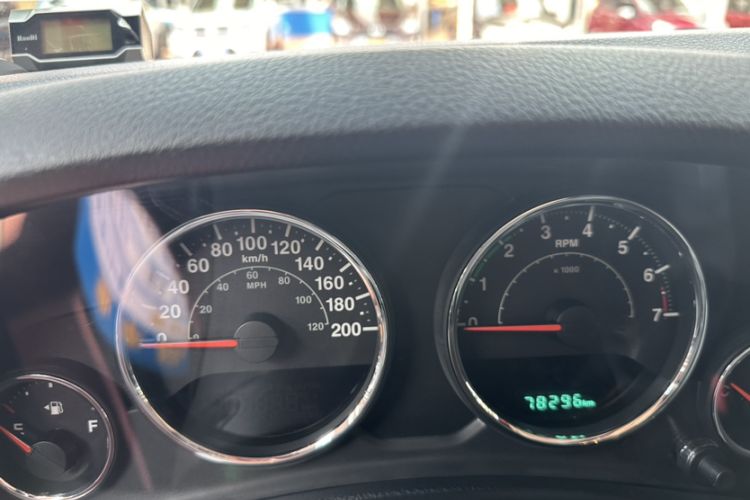 Used Jeep Wrangler 2015 3.6L Rubicon Two-Door Comfort Edition Odometer Close Up