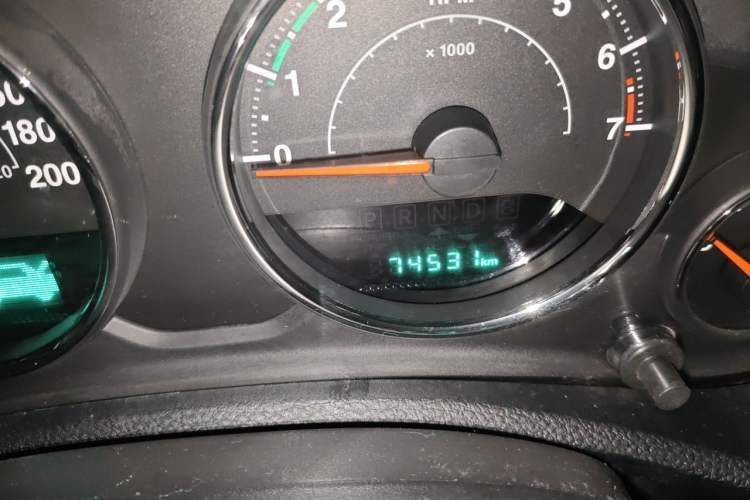Used Jeep Wrangler 2015 3.0L Sahara Four-Door Comfort Edition Odometer Close Up