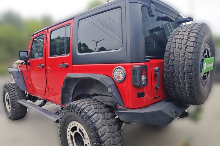 Used Jeep Wrangler 2015 2.8TD Sahara Four-Door Edition Rear Left 45 Deg