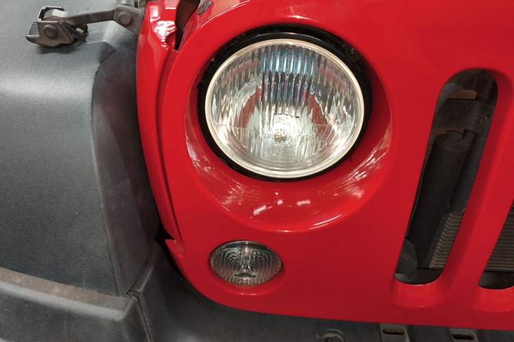 Used Jeep Wrangler 2015 3.6L Rubicon Two-Door Comfort Edition Right Front Headlight