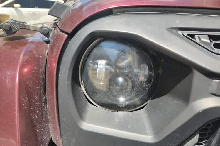 Used Jeep Wrangler 2015 3.0L Sahara Four-Door Edition Right Front Headlight
