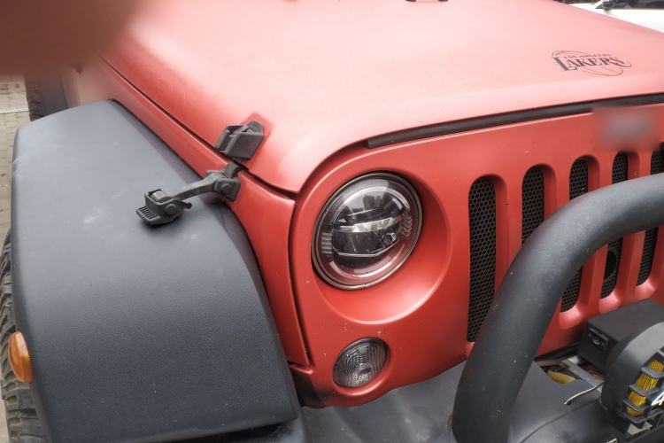 Used Jeep Wrangler 2015 3.6L Rubicon two-door model Right Front Headlight