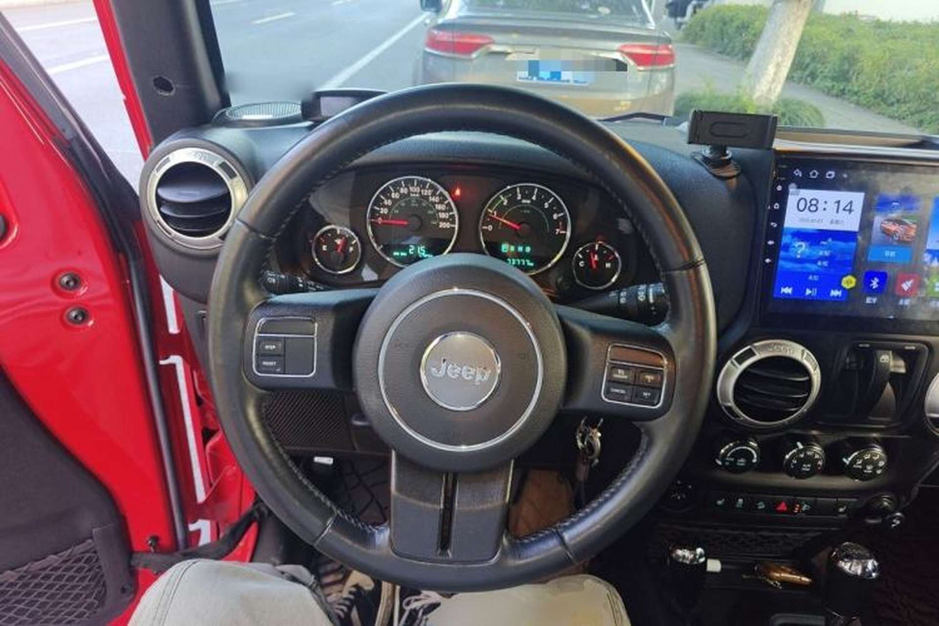 Used Jeep Wrangler 2015 3.6L Rubicon Two-Door Comfort Edition Steering Wheel