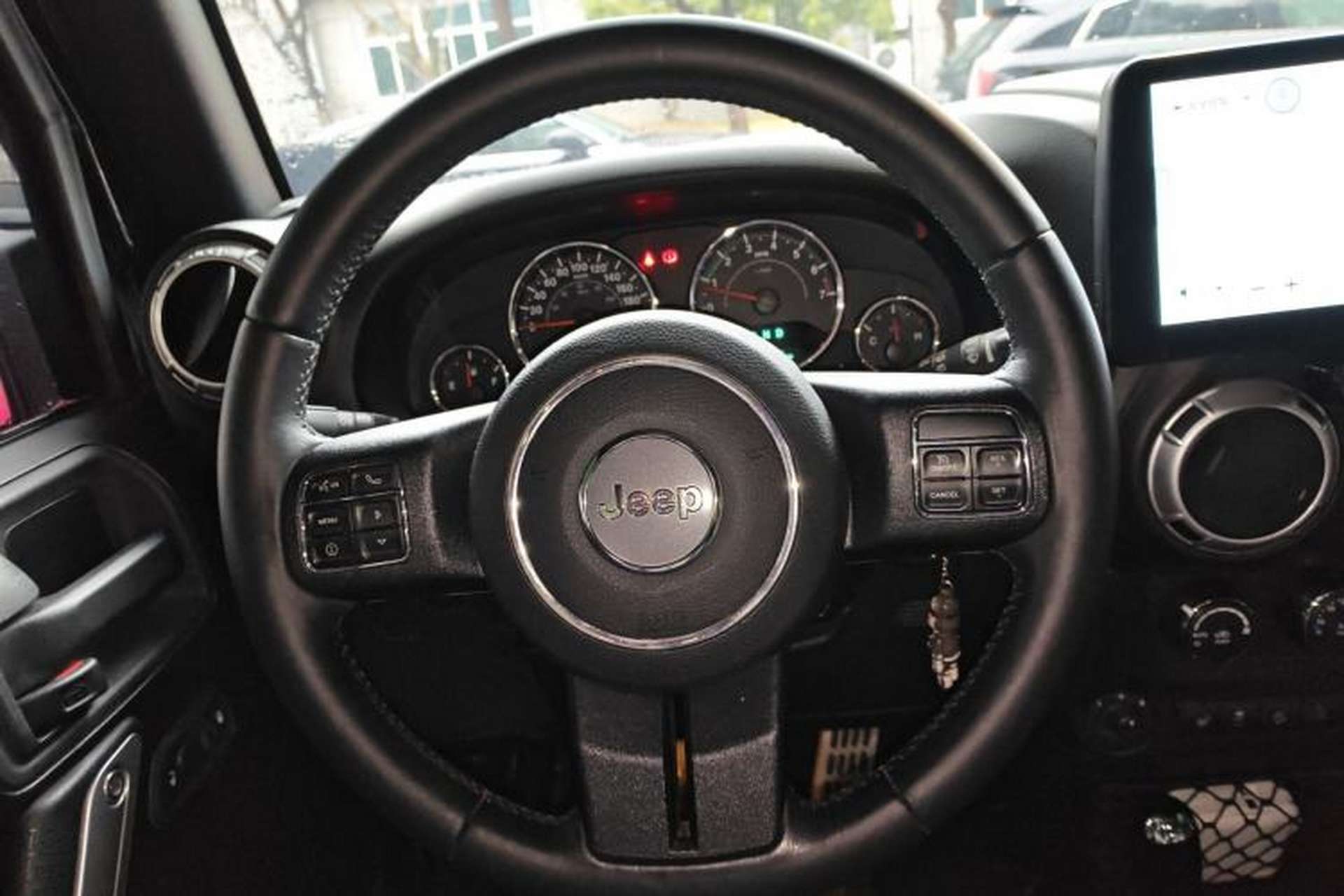 Used Jeep Wrangler 2015 3.0L Sahara Four-Door Comfort Edition Steering Wheel