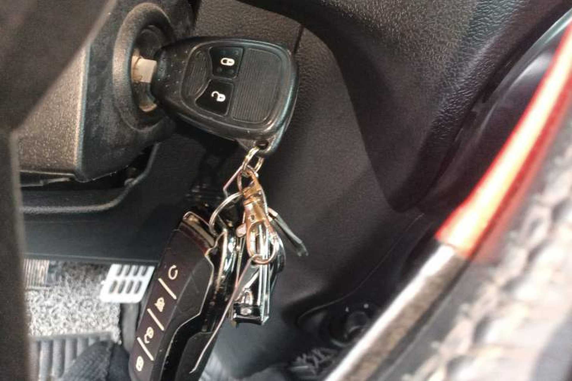 Used Jeep Wrangler 2015 2.8TD Sahara Four-Door Comfort Edition Vehicle Key