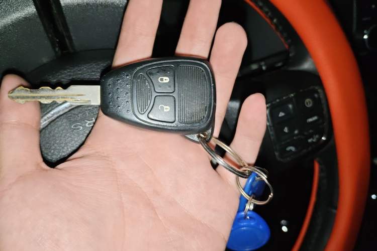 Used Jeep Wrangler 2015 3.0L Sahara Four-Door Comfort Edition Vehicle Key