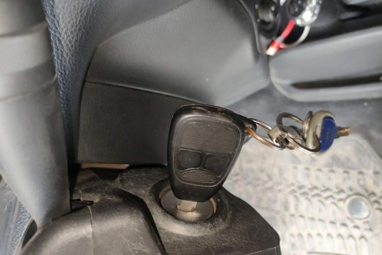 Used Jeep Wrangler 2015 3.6L Rubicon Four-Door Comfort Edition Vehicle Key