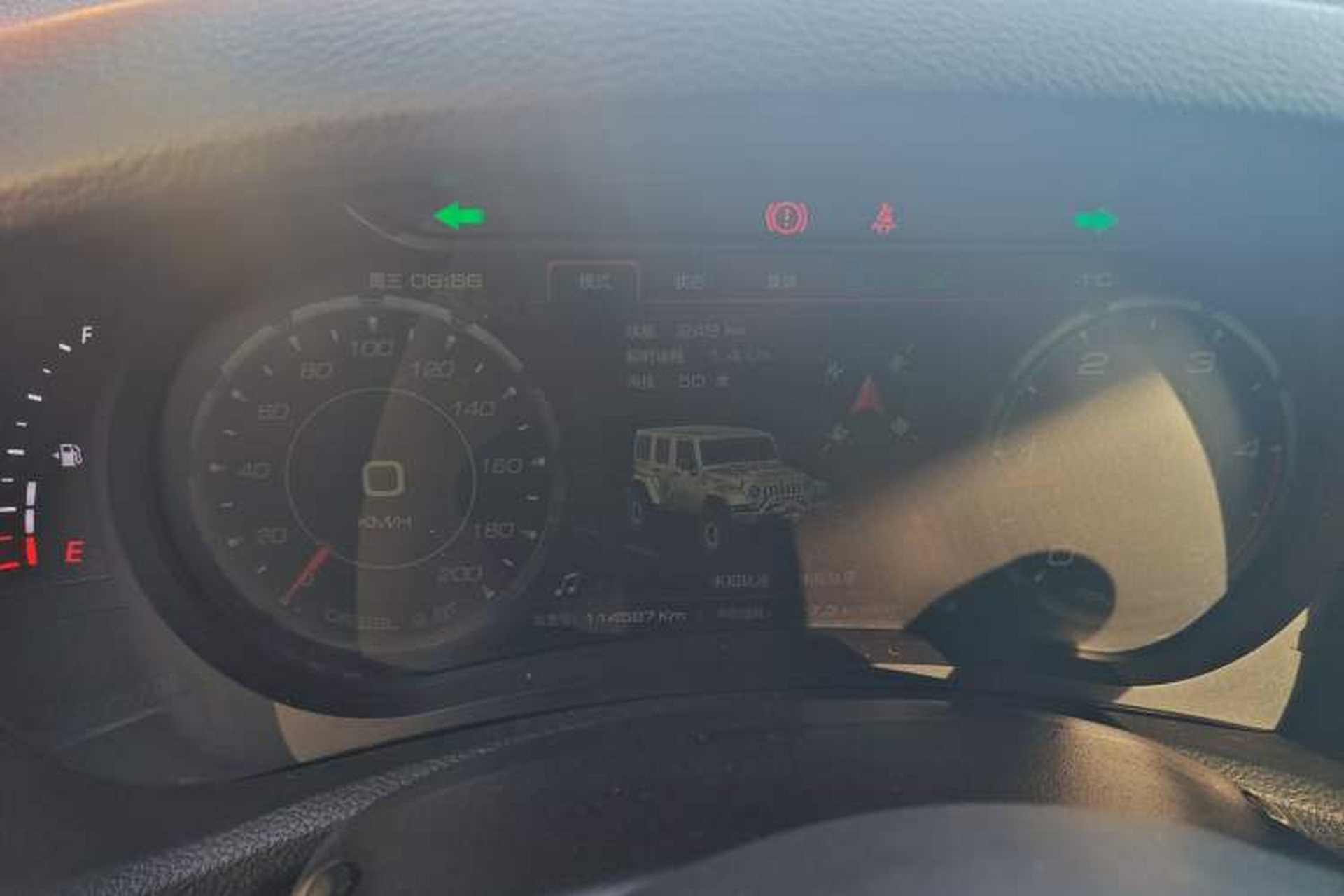 Used Jeep Wrangler 2015 2.8TD Sahara Four-Door Comfort Edition Instrument Cluster