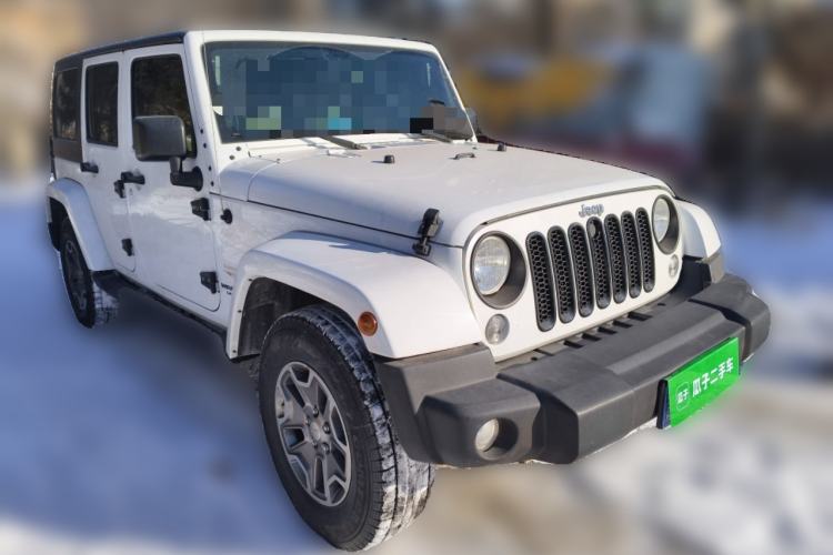 Used Jeep Wrangler 2015 3.0L Sahara Four-Door Comfort Edition Front Right 45 Deg