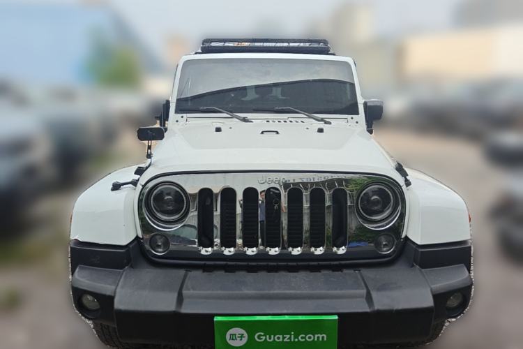 Used Jeep Wrangler 2015 2.8TD Sahara Four-Door Comfort Edition Front