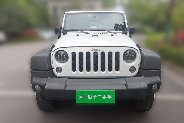 Used Jeep Wrangler 2015 3.6L Rubicon Four-Door Comfort Edition Front