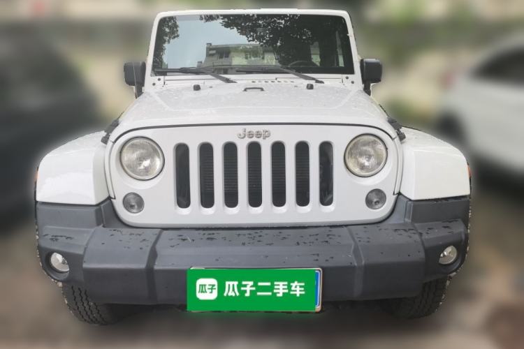 Used Jeep Wrangler 2015 3.0L Sahara Four-Door Comfort Edition Front