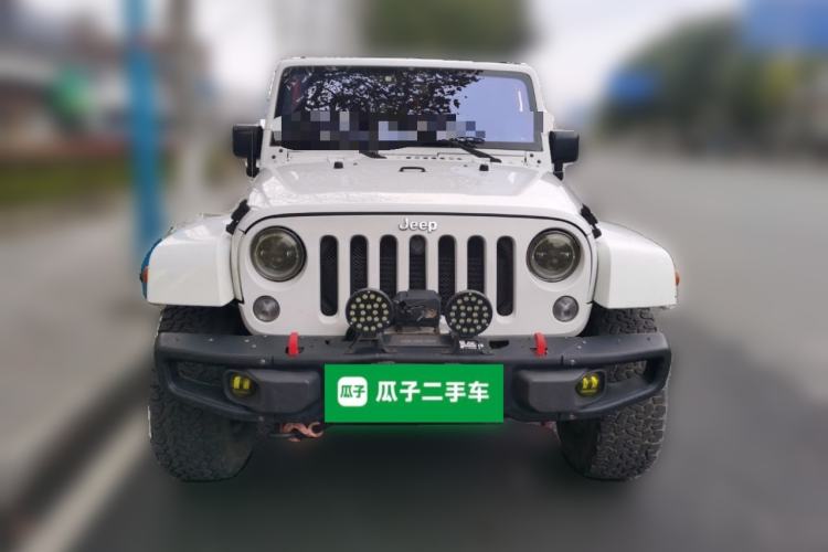 Used Jeep Wrangler 2015 2.8TD Sahara Four-Door Comfort Edition Front