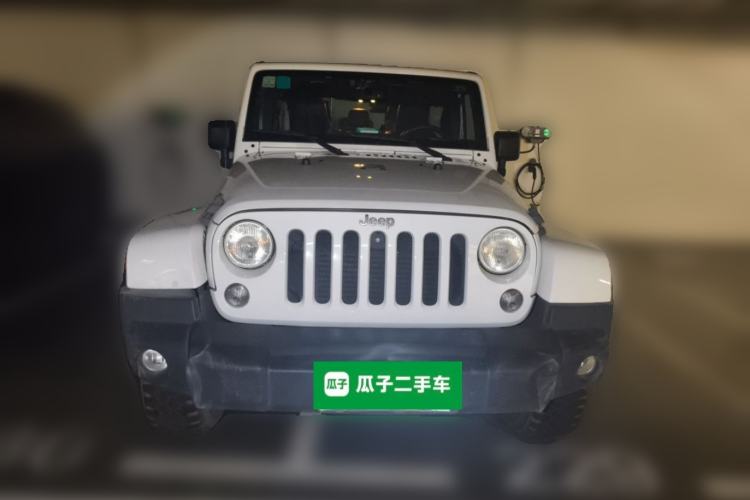 Used Jeep Wrangler 2015 2.8TD Sahara Four-Door Comfort Edition Front