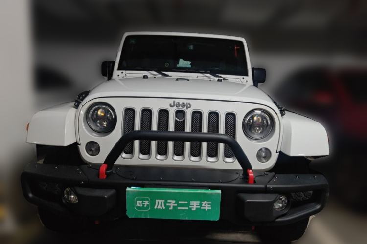 Used Jeep Wrangler 2015 3.0L Four-Door Sahara Comfort Edition Front
