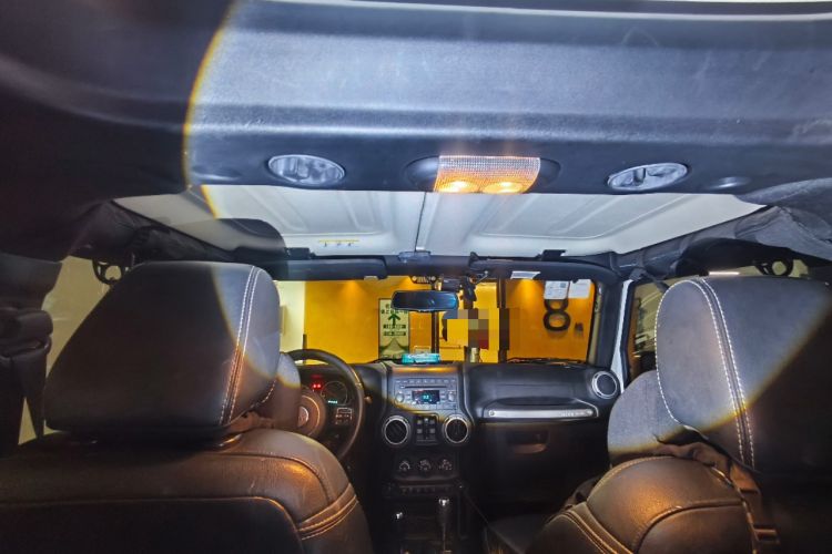 Used Jeep Wrangler 2015 2.8TD Sahara Four-Door Comfort Edition Headliner
