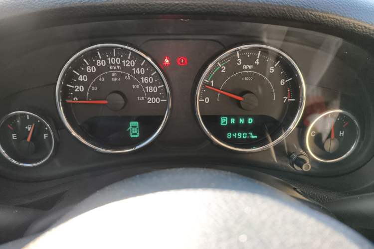 Used Jeep Wrangler 2015 3.0L Sahara Four-Door Comfort Edition Instrument Cluster
