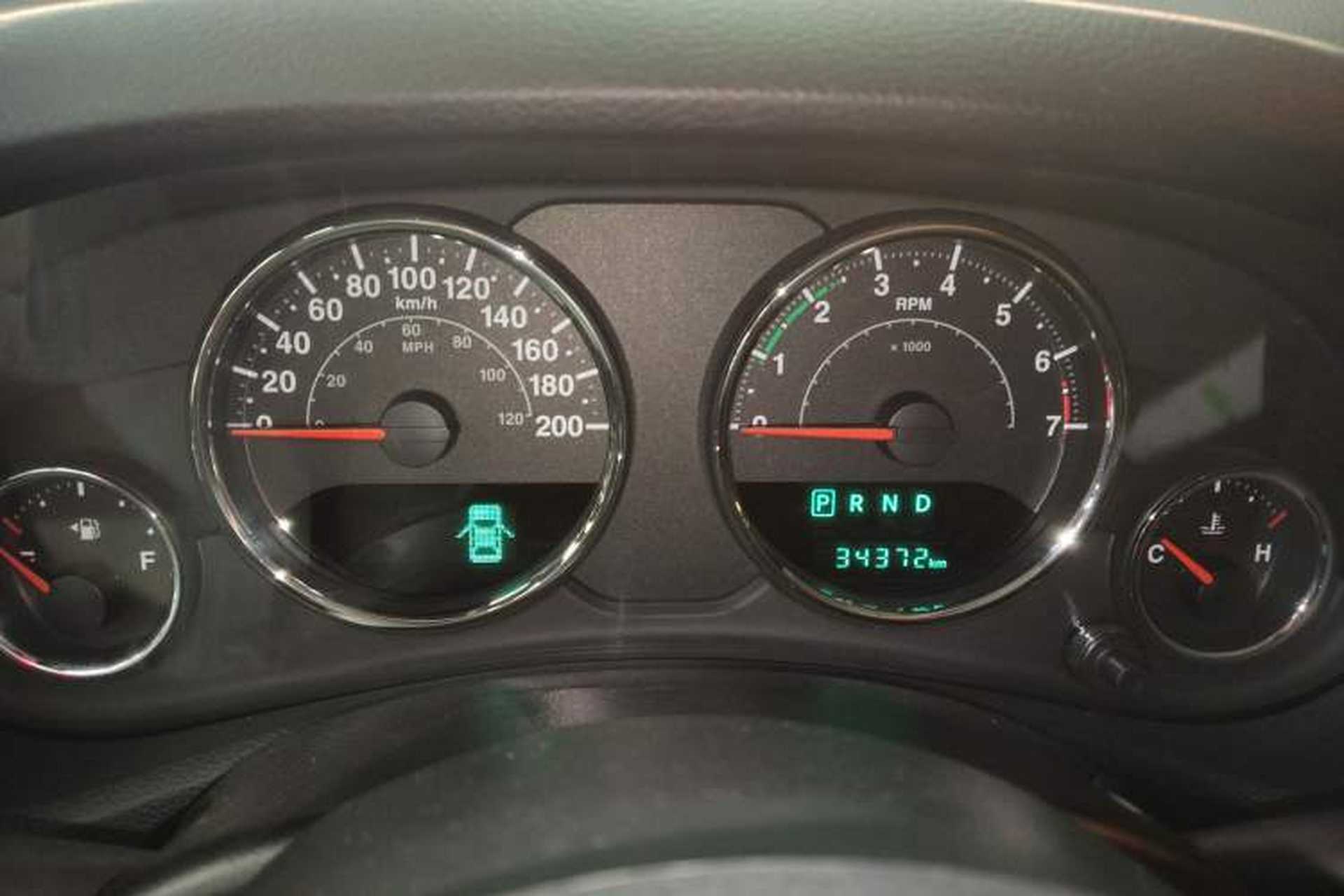 Used Jeep Wrangler 2015 3.0L Sahara Four-Door Comfort Edition Instrument Cluster