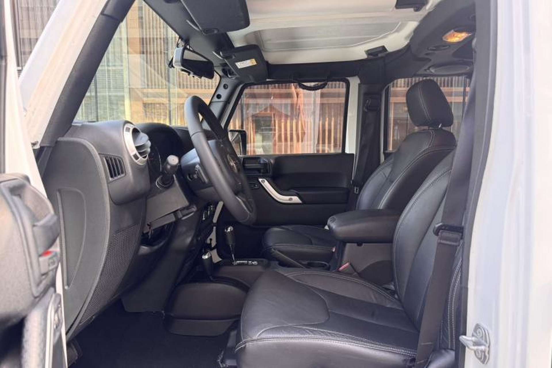 Used Jeep Wrangler 2015 3.0L Sahara Four-Door Comfort Edition Left Front Seat