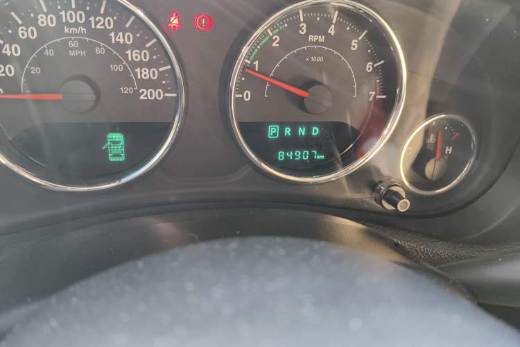 Used Jeep Wrangler 2015 3.0L Sahara Four-Door Comfort Edition Odometer Close Up