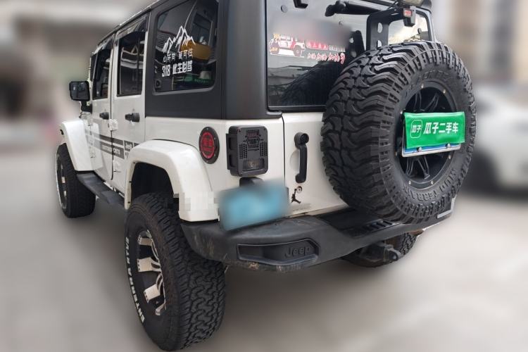 Used Jeep Wrangler 2015 2.8TD Sahara Four-Door Edition Rear Left 45 Deg
