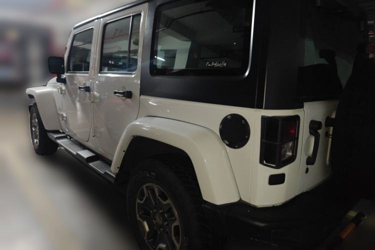 Used Jeep Wrangler 2015 3.0L Four-Door Sahara Comfort Edition Rear Left 45 Deg