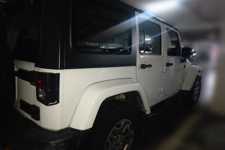 Used Jeep Wrangler 2015 3.0L Four-Door Sahara Comfort Edition Rear Right 45 Deg