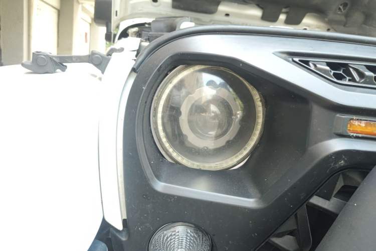 Used Jeep Wrangler 2015 3.0L Sahara Four-Door Edition Right Front Headlight