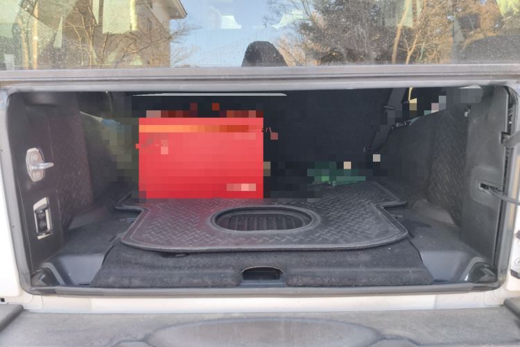Used Jeep Wrangler 2015 3.0L Sahara Four-Door Comfort Edition Trunk