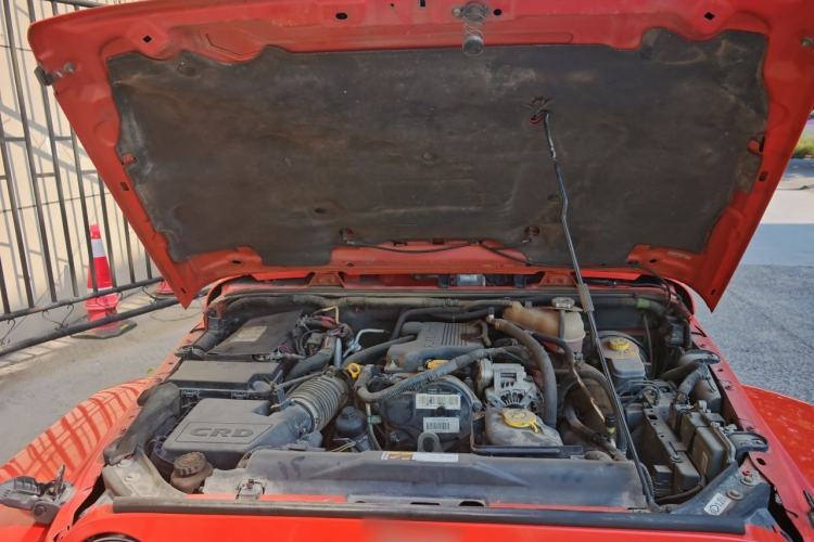 Used Jeep Wrangler 2015 2.8TD Sahara Four-Door Edition Engine Bay