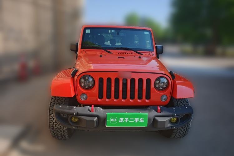 Used Jeep Wrangler 2015 2.8TD Sahara Four-Door Edition Front