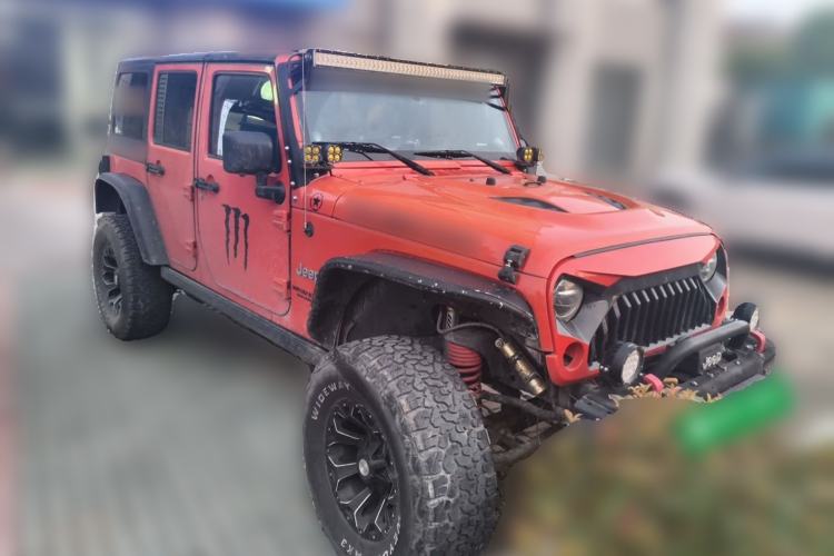Used Jeep Wrangler 2015 2.8TD Sahara Four-Door Comfort Edition Front Right 45 Deg