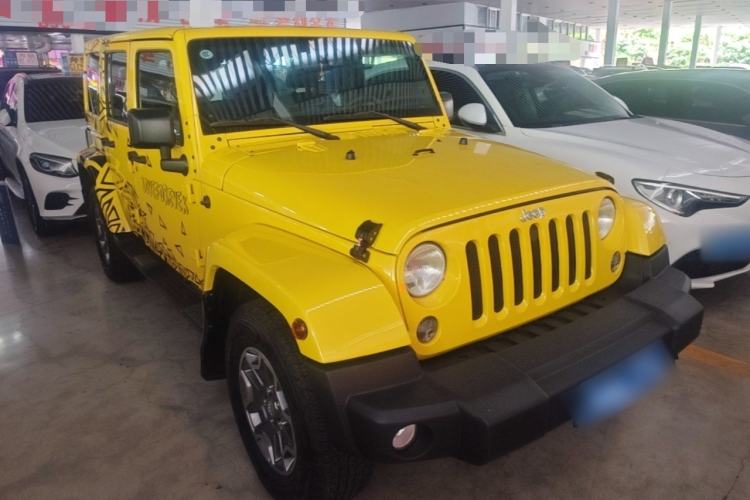 Used Jeep Wrangler 2015 3.0L Sahara Four-Door Edition Front Right 45 Deg