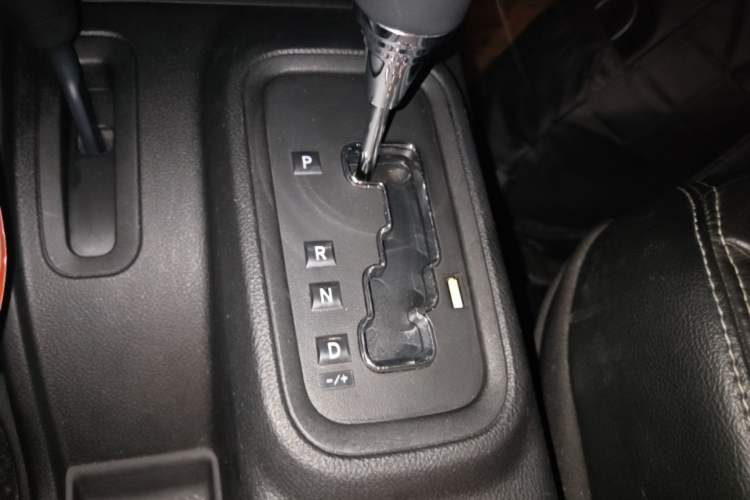 Used Jeep Wrangler 2015 3.0L Sahara Four-Door Edition Gear Lever