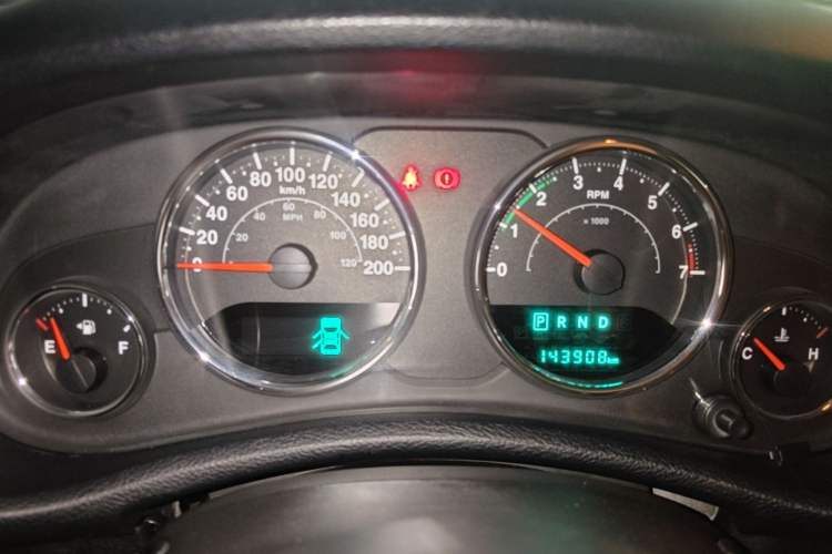 Used Jeep Wrangler 2015 3.0L Sahara Four-Door Edition Instrument Cluster