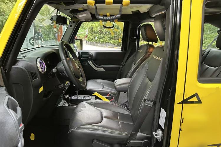Used Jeep Wrangler 2015 3.0L Sahara Four-Door Edition Left Front Seat