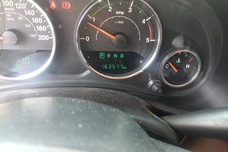 Used Jeep Wrangler 2015 2.8TD Sahara Four-Door Comfort Edition Odometer Close Up